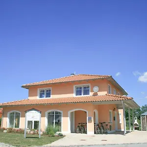 Apartment Ferienvilla Am Brückelsee, Wackersdorf